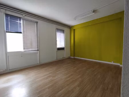 location bureau 22 m² à artigues-près-bordeaux (33370)