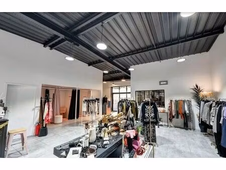 location commerce st jean d'illac 160 m²