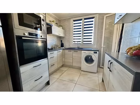 vente appartement peyrolles-en-provence 13860 - - surface privée