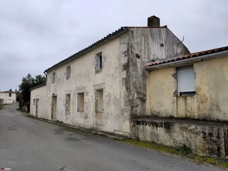 vente maison 7 pièces 186 m² à la bretonnière-la-claye (85320)  143 775 €