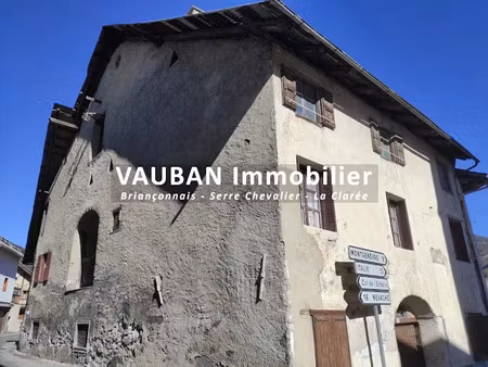 vente maison 3 pièces 380 m² à val-des-prés (05100)  189 000 €