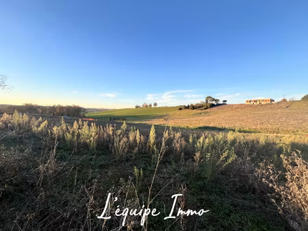 terrain constructible d'environ 1100m2