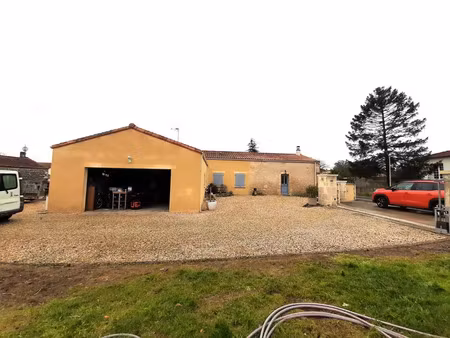 vente maison 6 pièces 142 m² à fontaines (85200)  299 500 €