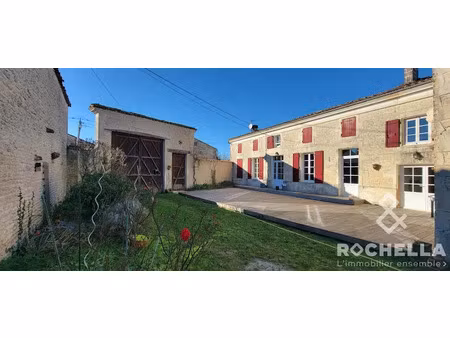 vente maison 9 pièces 271 m² à cressé (17160)  338 000 €