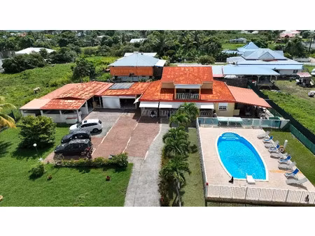 vente maison 12 pièces 440 m² à sainte anne (97180)  550 000 €