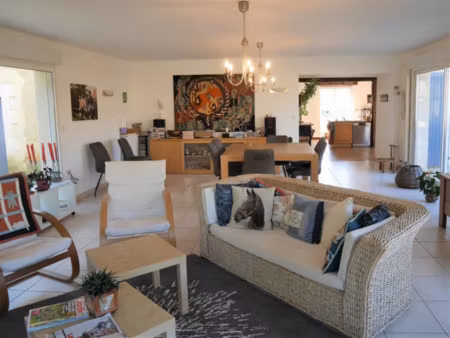 vente maison 8 pièces 245 m² à la rochebeaucourt-et-argentine (24340)  480 000 €