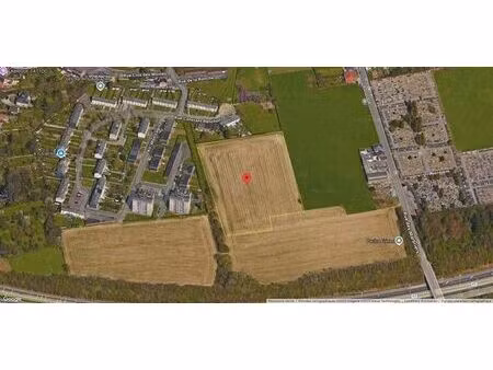 terrain en zone bâtissable de 15.200 m²