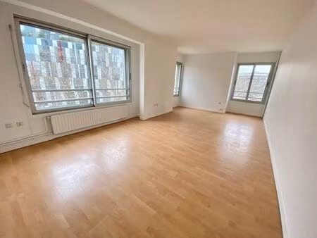 appartement de 2 pièces de luxe en location à monceau  courcelles  ternes  paris  île-de-f
