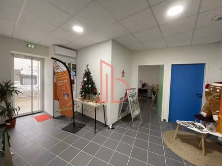 a vendre bureaux 66.1m2 bordeaux rive droite