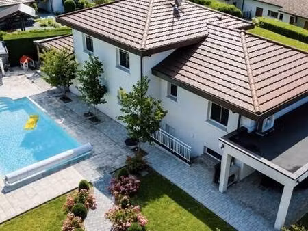 villa 238m2 avec piscine et appartement