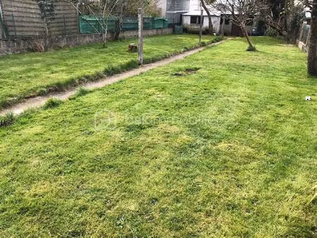 terrain de 310 m² à auray