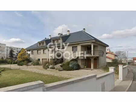 immeuble venissieux 16 pièce(s) 273 m2