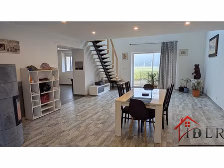 maison rénové 145m2 avec terrain 6750m2 et dépendance