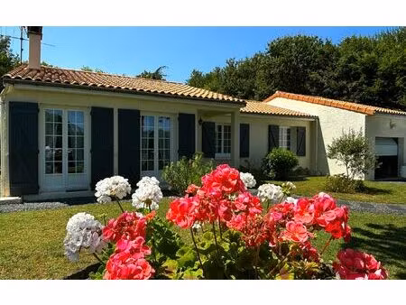 maison chermignac m² t-5 à vendre  315 000 €