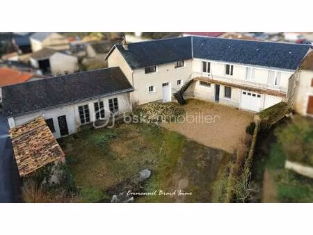 maison traditionnelle de 180 m² à ayron