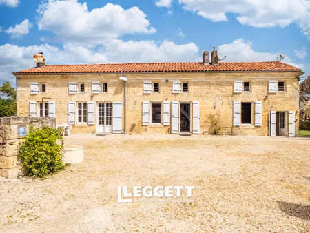 maison 18 pièce(s)  saint-palais-de-phiolin