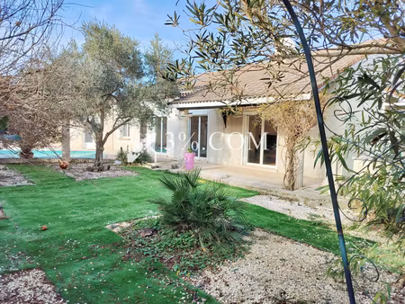 villa 5 chambres de 137 m2 avec piscine sur parcelle close de 513m2