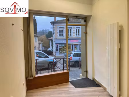 location commerce 2 pièces 46 m² à confolens (16500)