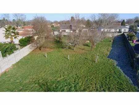 vente terrain 812 m² saint-jean-d'illac (33127)