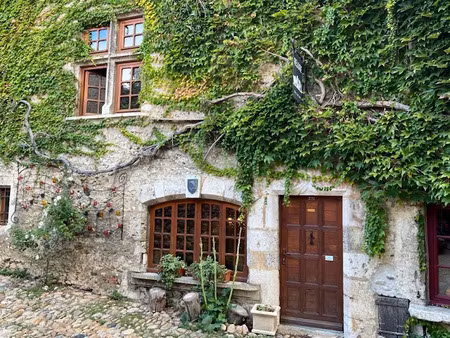 vente maison 4 pièces 144 m² à pérouges (01800)  330 000 €