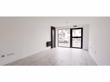 vente commerce 17 m² saint-pierre-des-corps (37700)