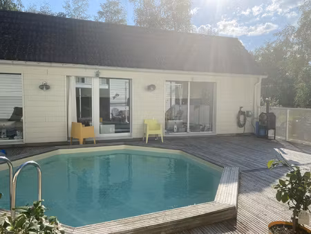 plateau des 1000 étangs - maison d'architecte avec piscine -