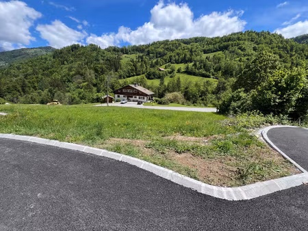 terrain de 1044 m2 à acheter aux clefs (74) 3 km de thones