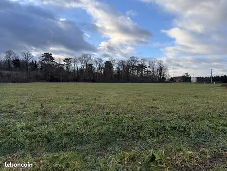 terrain 1 018 m² biozat