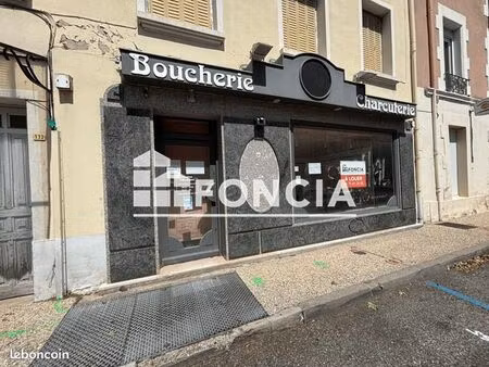 local commercial 127 m²