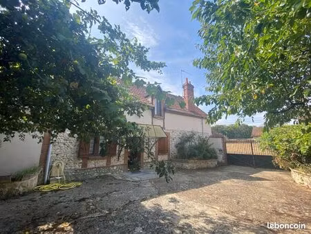 longère 7 pièces 163 m²