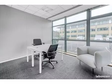 bureau privé à louer pour 2 personnes à aubervilliers  pop square