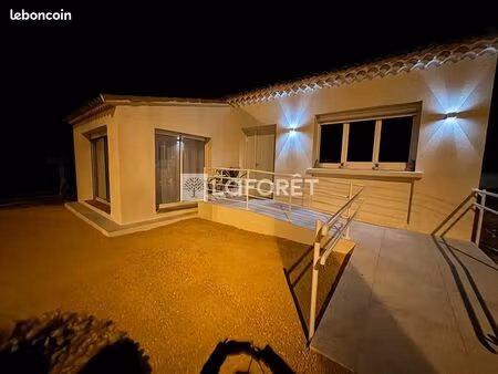 bureaux 16 m² la fare les oliviers