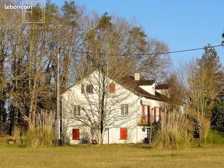 maison 12 pièces 233 m²