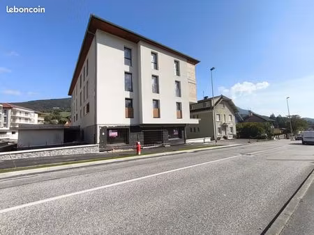 local commercial 55 m²