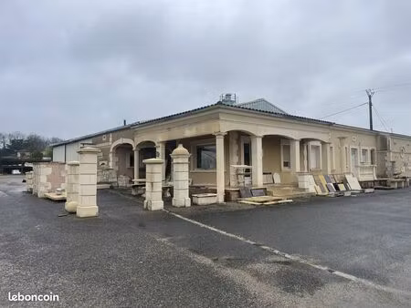 immeuble 370 m² virazeil