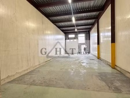 local industriel 120 m²