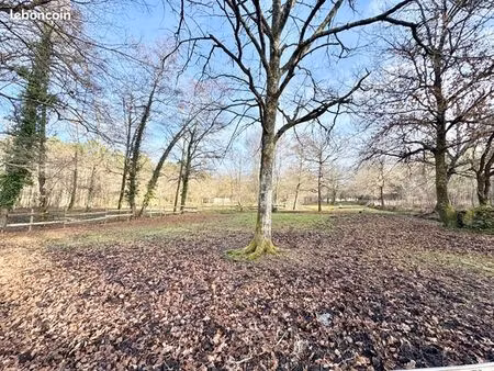 terrain 18 671 m² salles