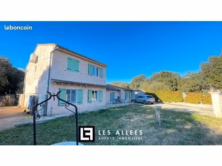 villa 9 pièces 170 m²