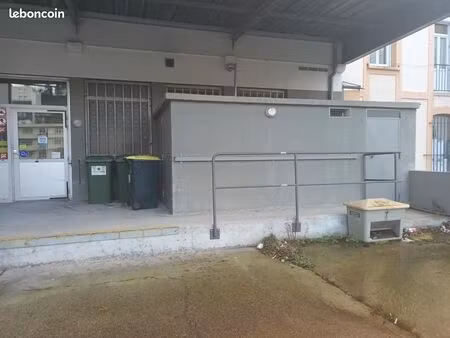 local commercial 282 m²