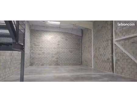 local d'activité 255 m²