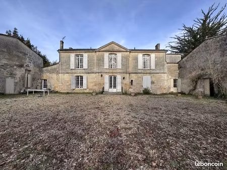 propriété 7 pièces 280 m²