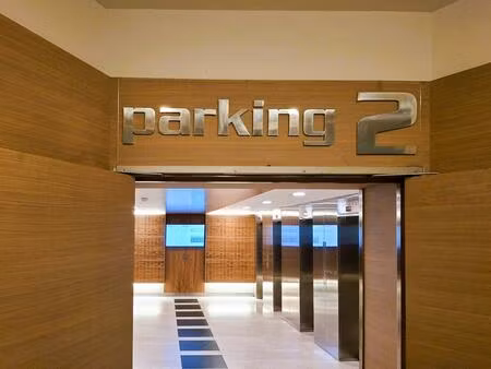 place de parking premium  dans parking surveillé 24h/24h