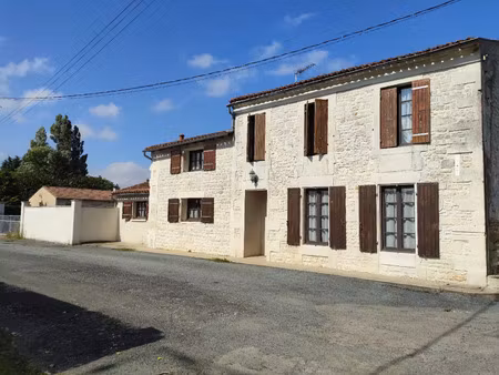 vente maison 6 pièces 167 m² romegoux (17250)