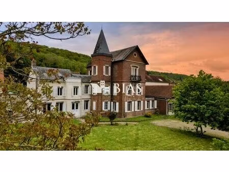 maison de 10 pièces de luxe en vente à alizay  normandie