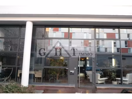 location bureau 251 m² à ivry-sur-seine (94200)