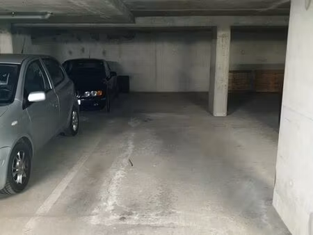 place de parking double