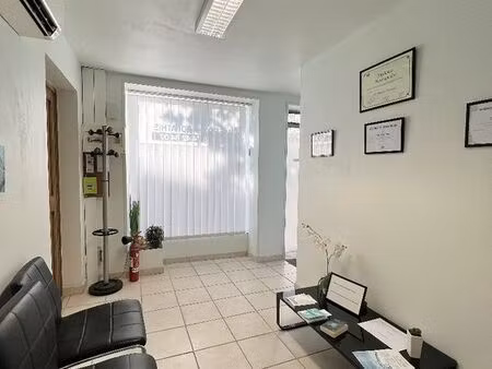 local commercial 30 m² servian