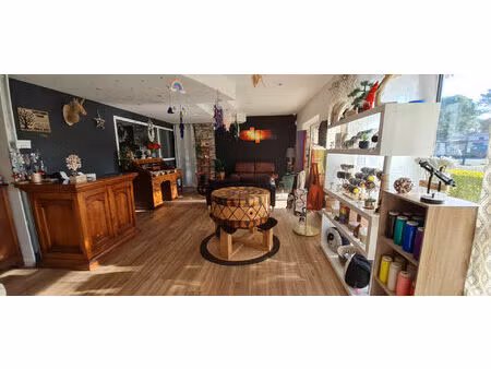 à vendre : droit au bail - local professionnel renové de 170 m²