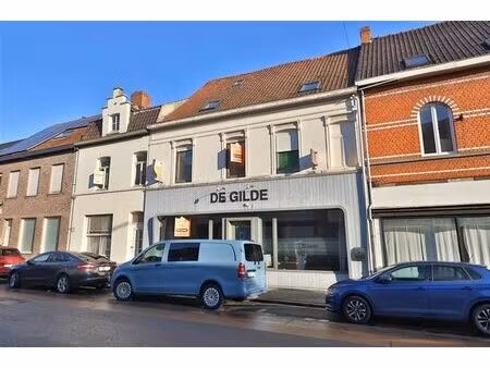 immeuble commercial avec habitation