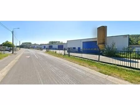 a vendre bâtiment semi-industriel : entrepôt de +/- 1.200 m